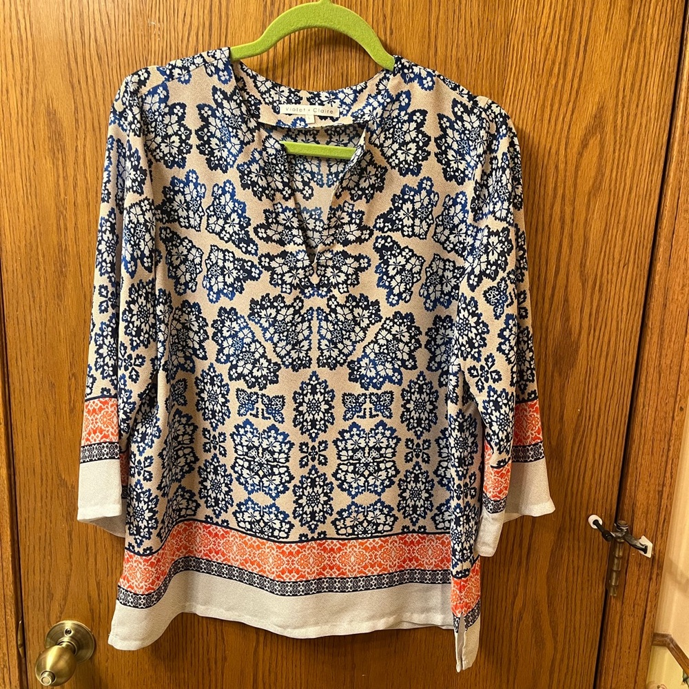 Beautiful Violet + Claire boho top. Size Large. Like new, only tried on.